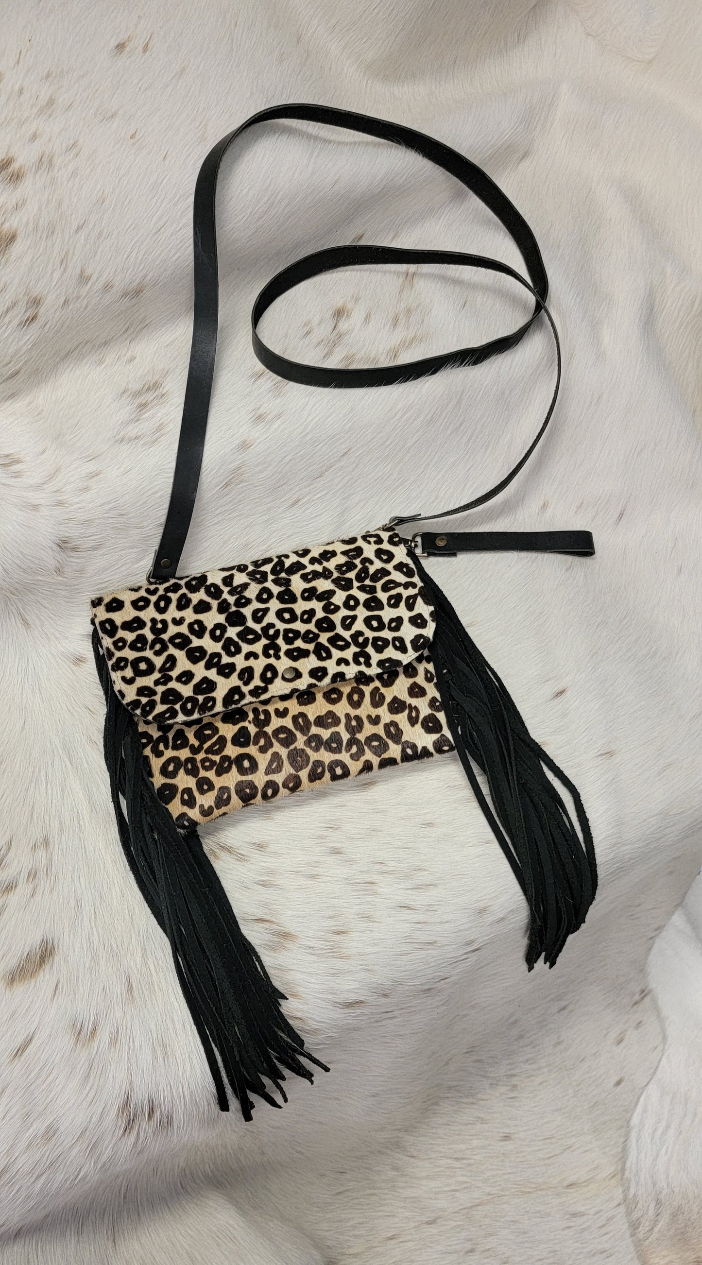 Dallas Cowhide Handbag With Fringe In Cheetah Print