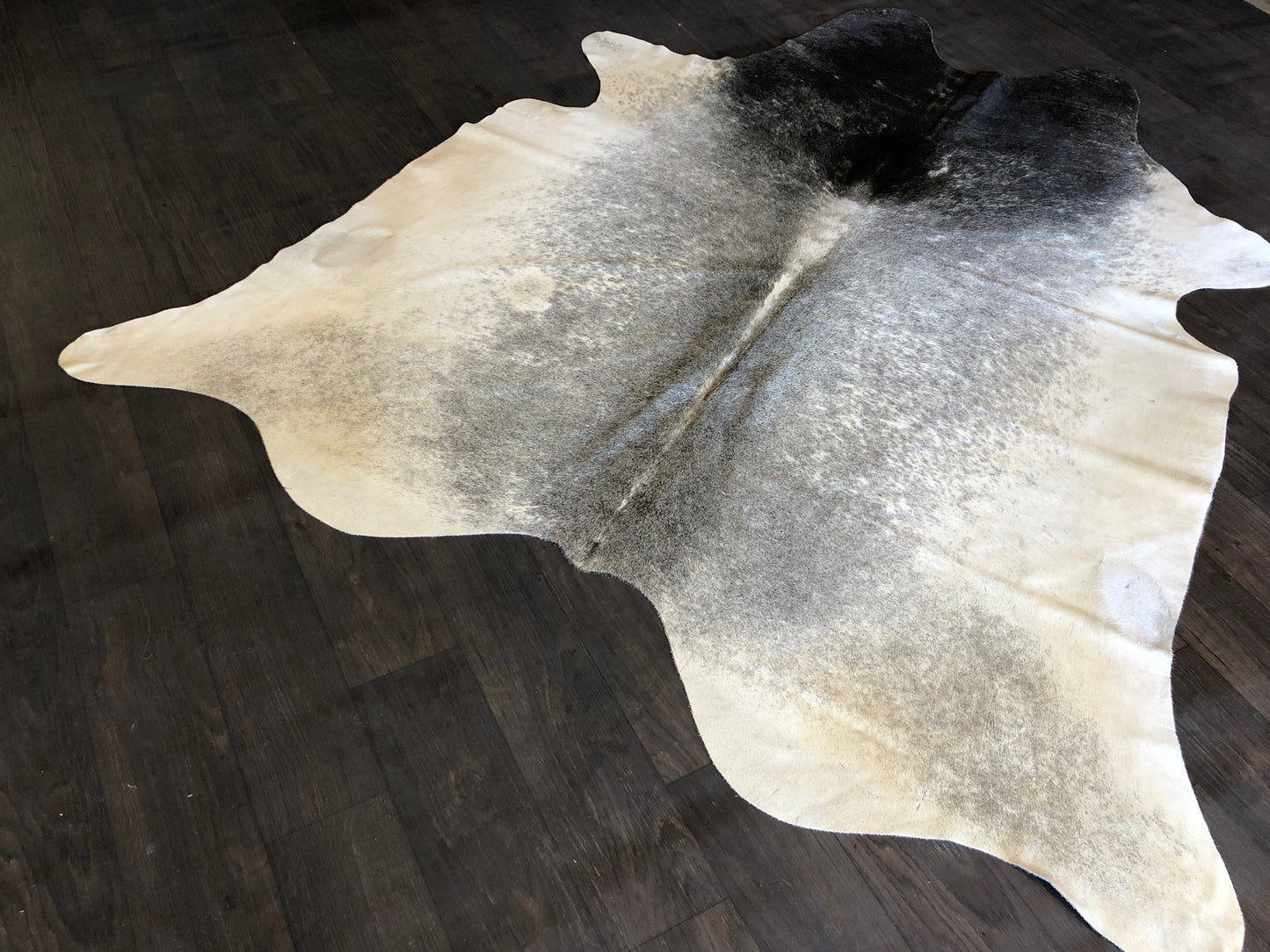 Cowhide Rug v111