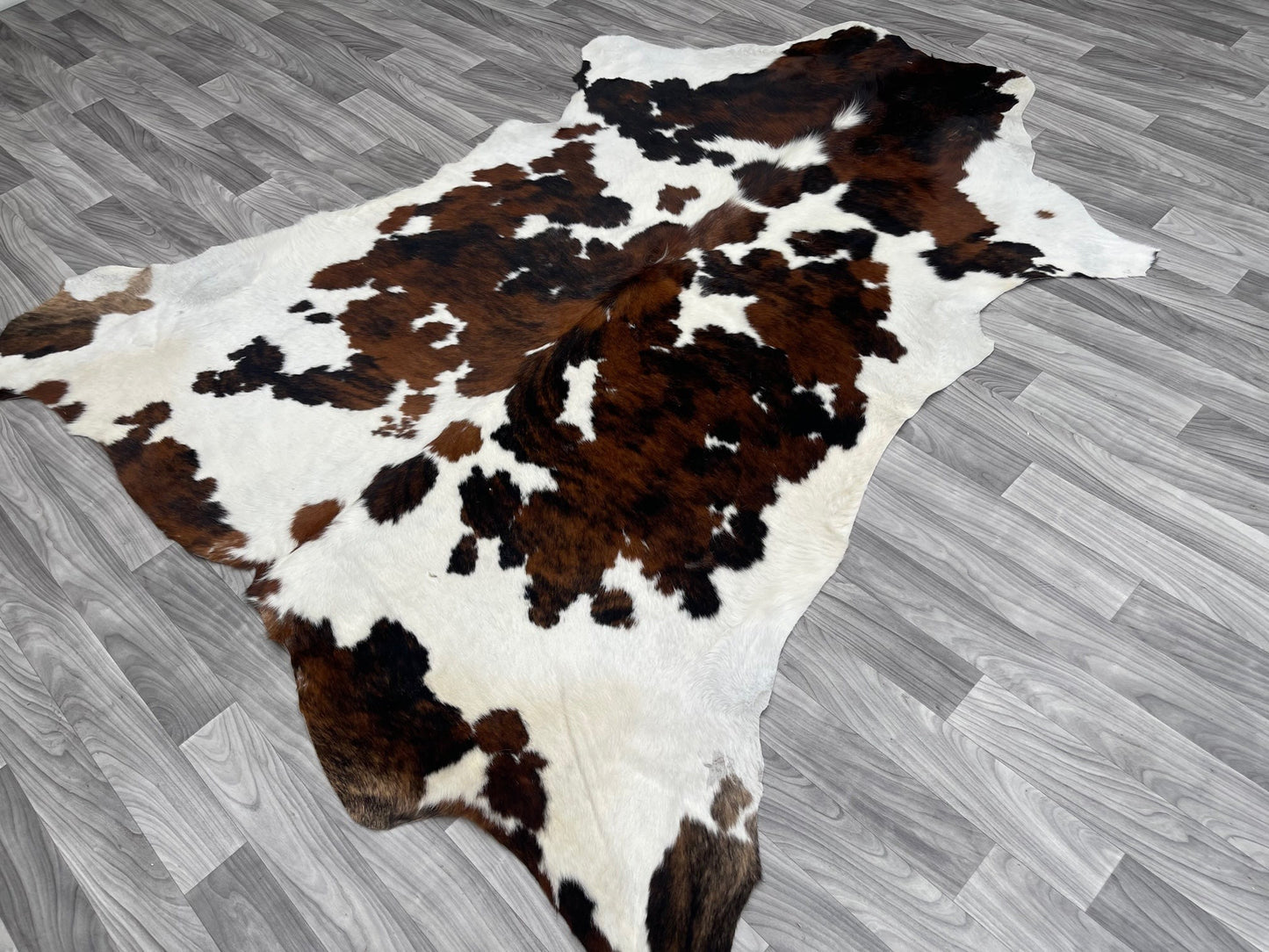 Cowhide Rug v105