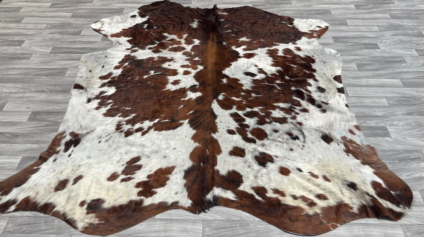 Cowhide Rug Brown Spotted v205