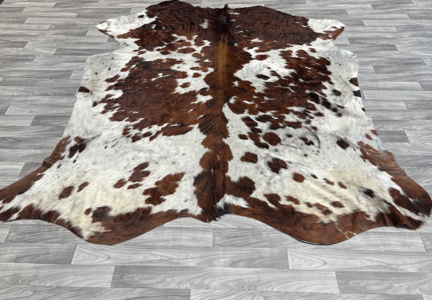 Cowhide Rug Brown Spotted v205