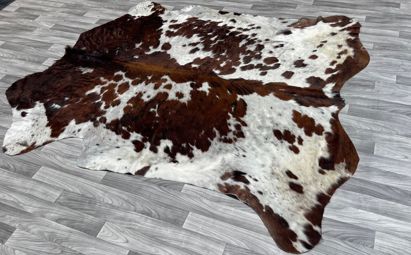 Cowhide Rug Brown Spotted v205