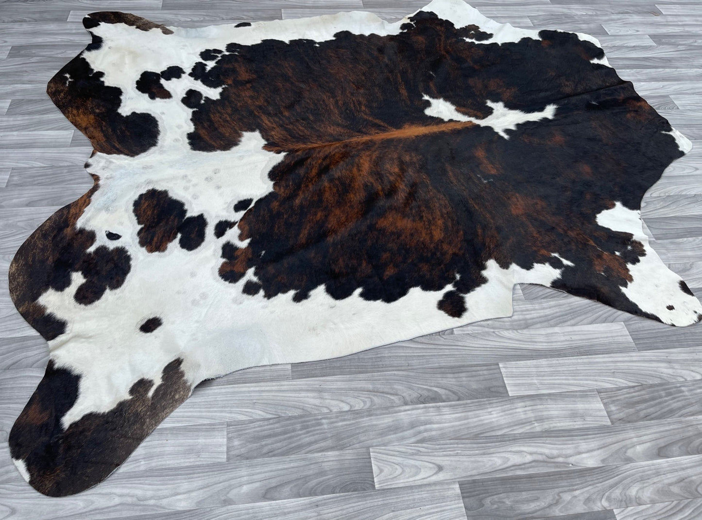 Cowhide Rug v36