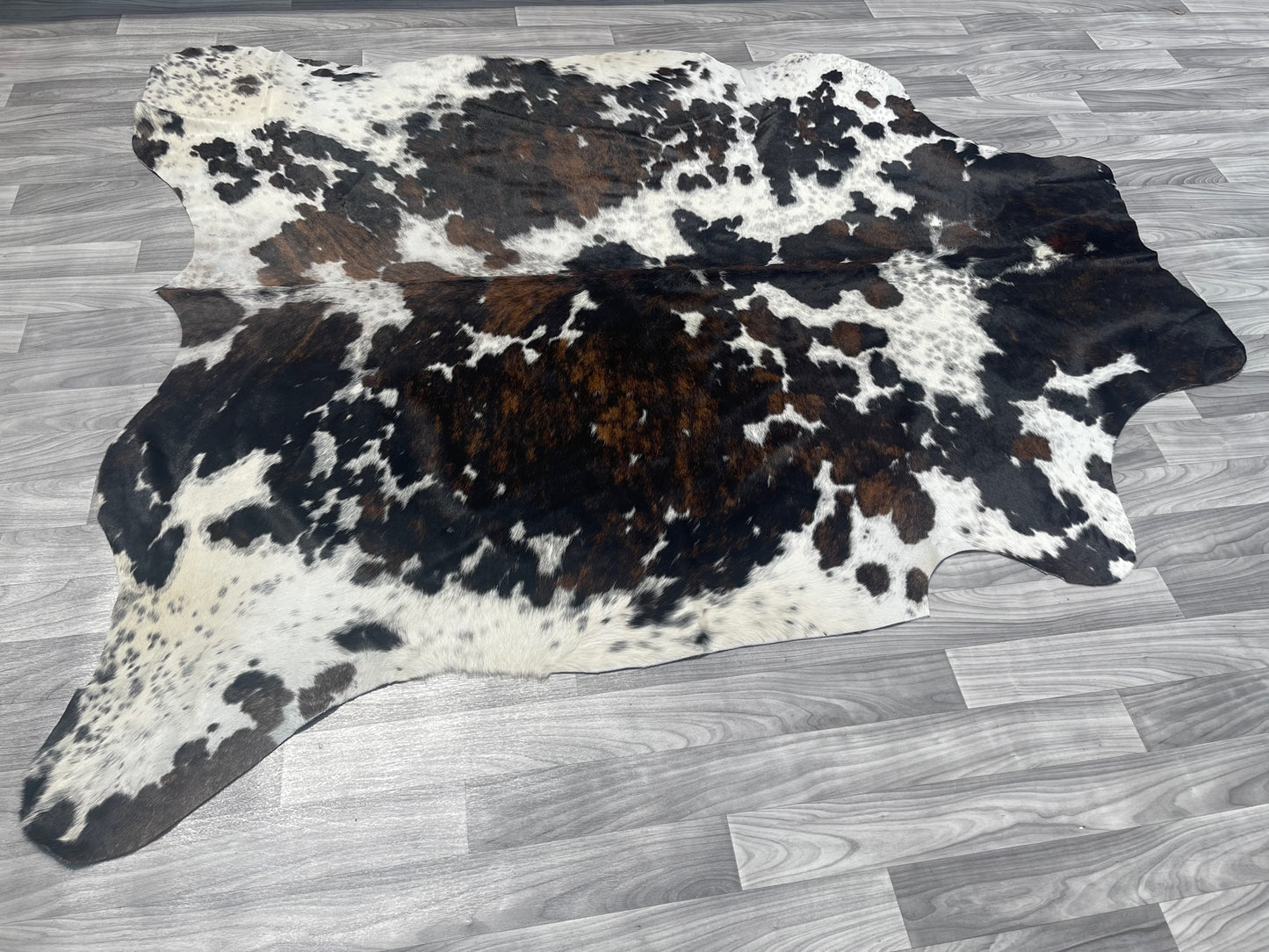 Cowhide Rug v68