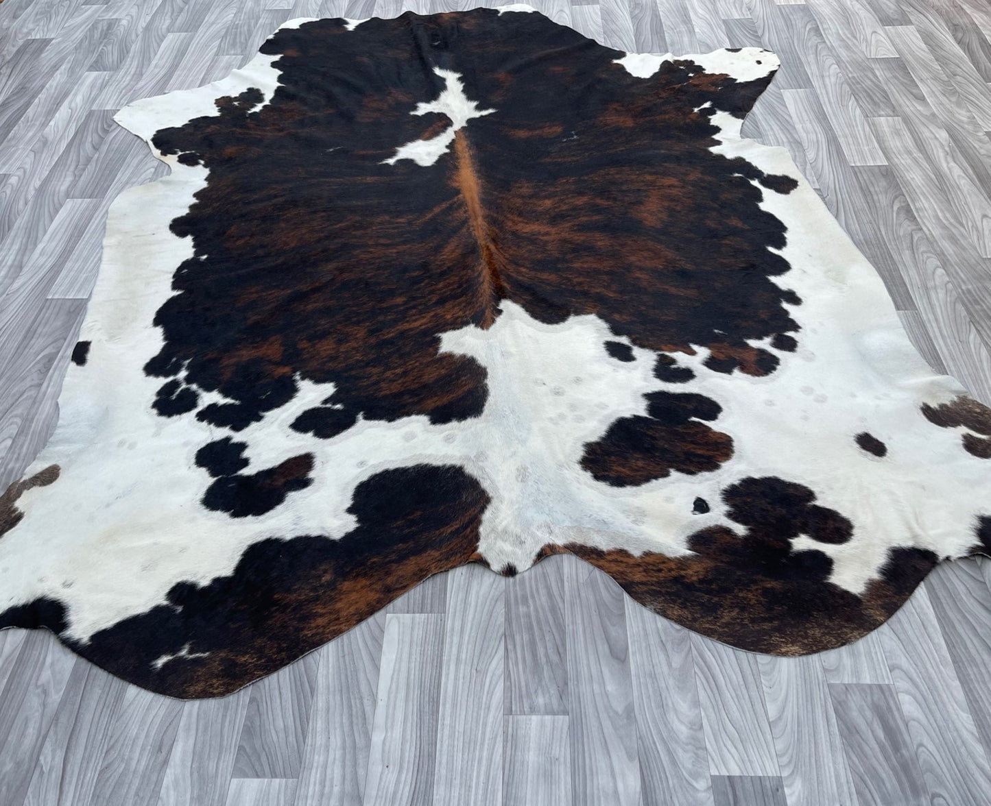 Cowhide Rug v36