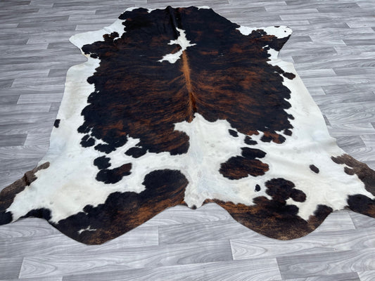 Cowhide Rug v36