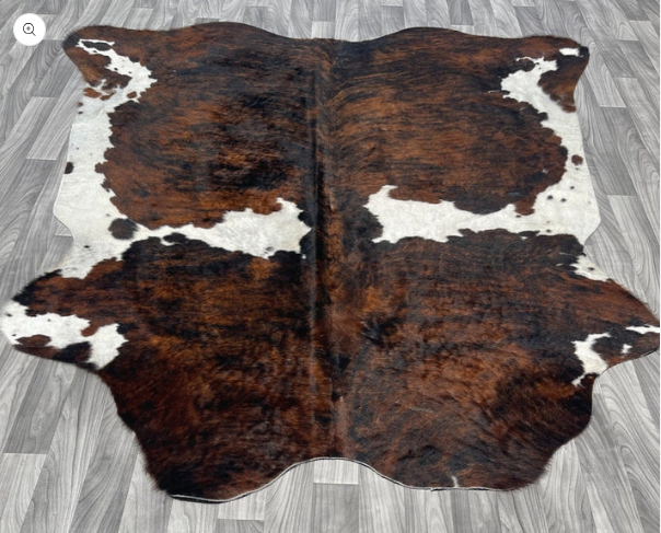 From Rodeo to Runway: The Versatility of Cowhide Accessories