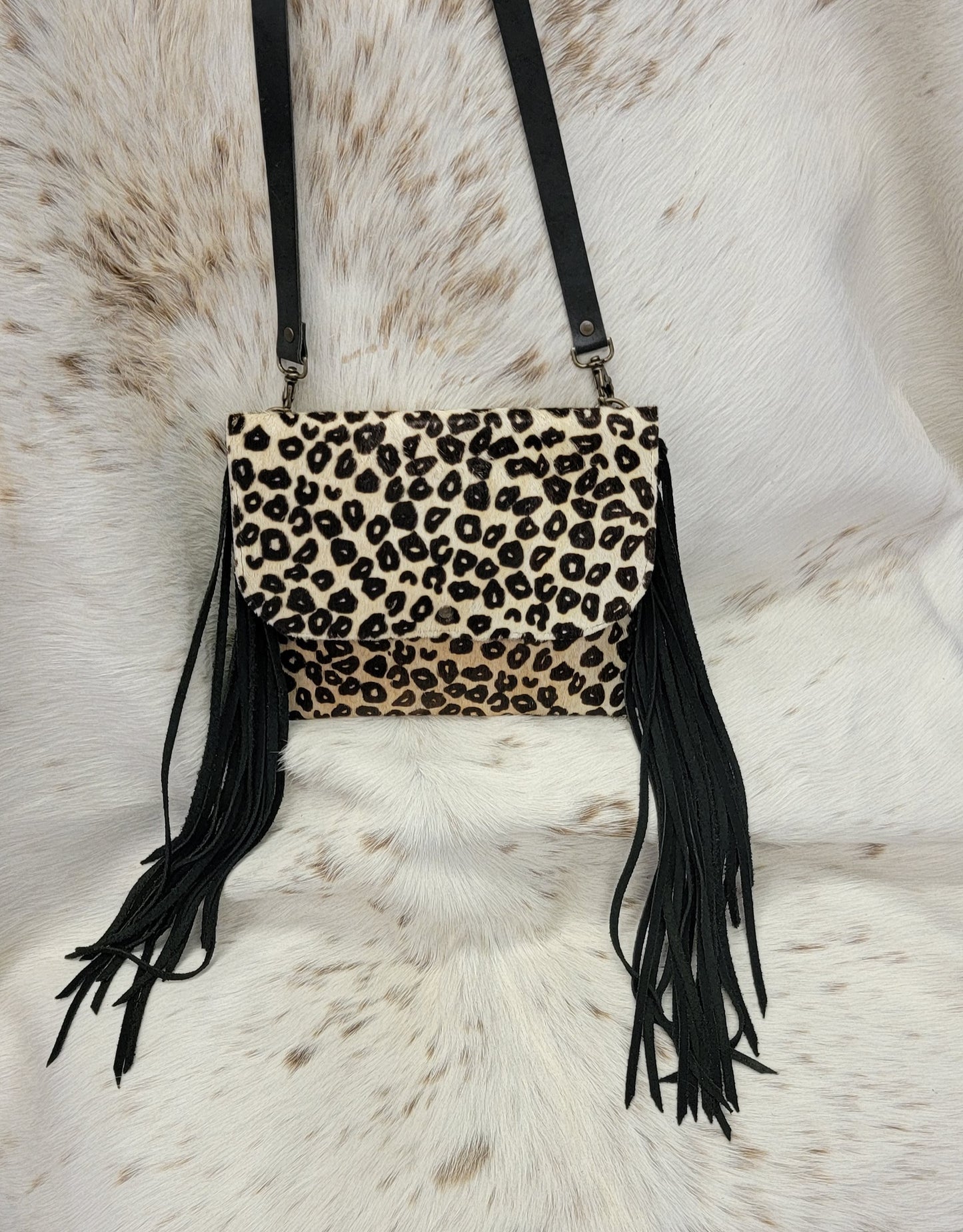 Dallas Cowhide Handbag With Fringe In Cheetah Print