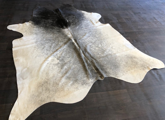 Cowhide Rug v111